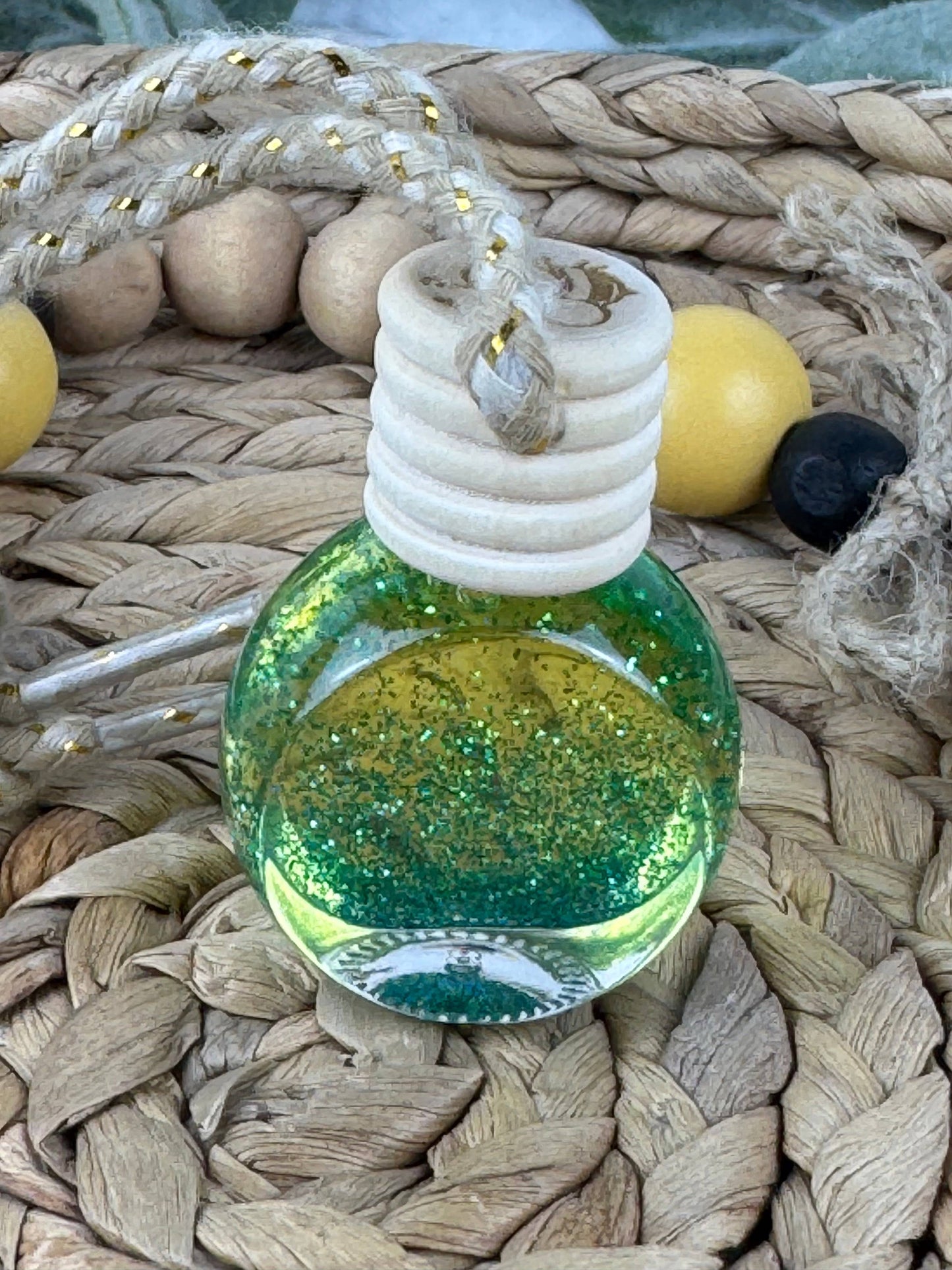 Swanky Bee Car Diffuser – Tropical Ember with Pineapple & Driftwood