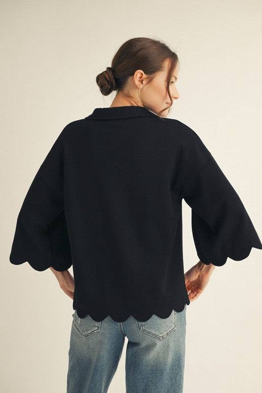 Scallop Edge Detail Solid V-Neck Top