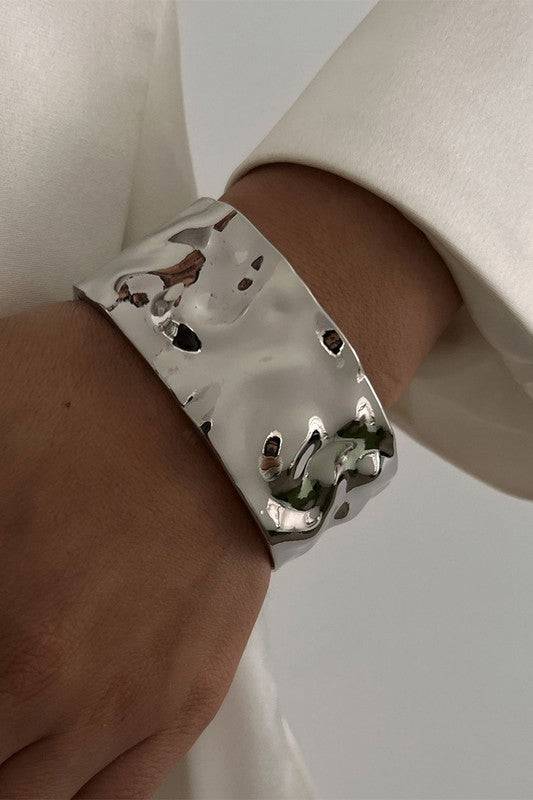 Textured Hammered Bangle Bracelet – Gold or Silver