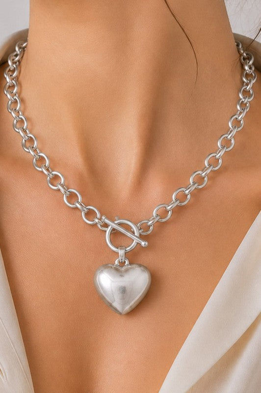 Metal Circle Link Chain Puffy Heart Toggle Necklace