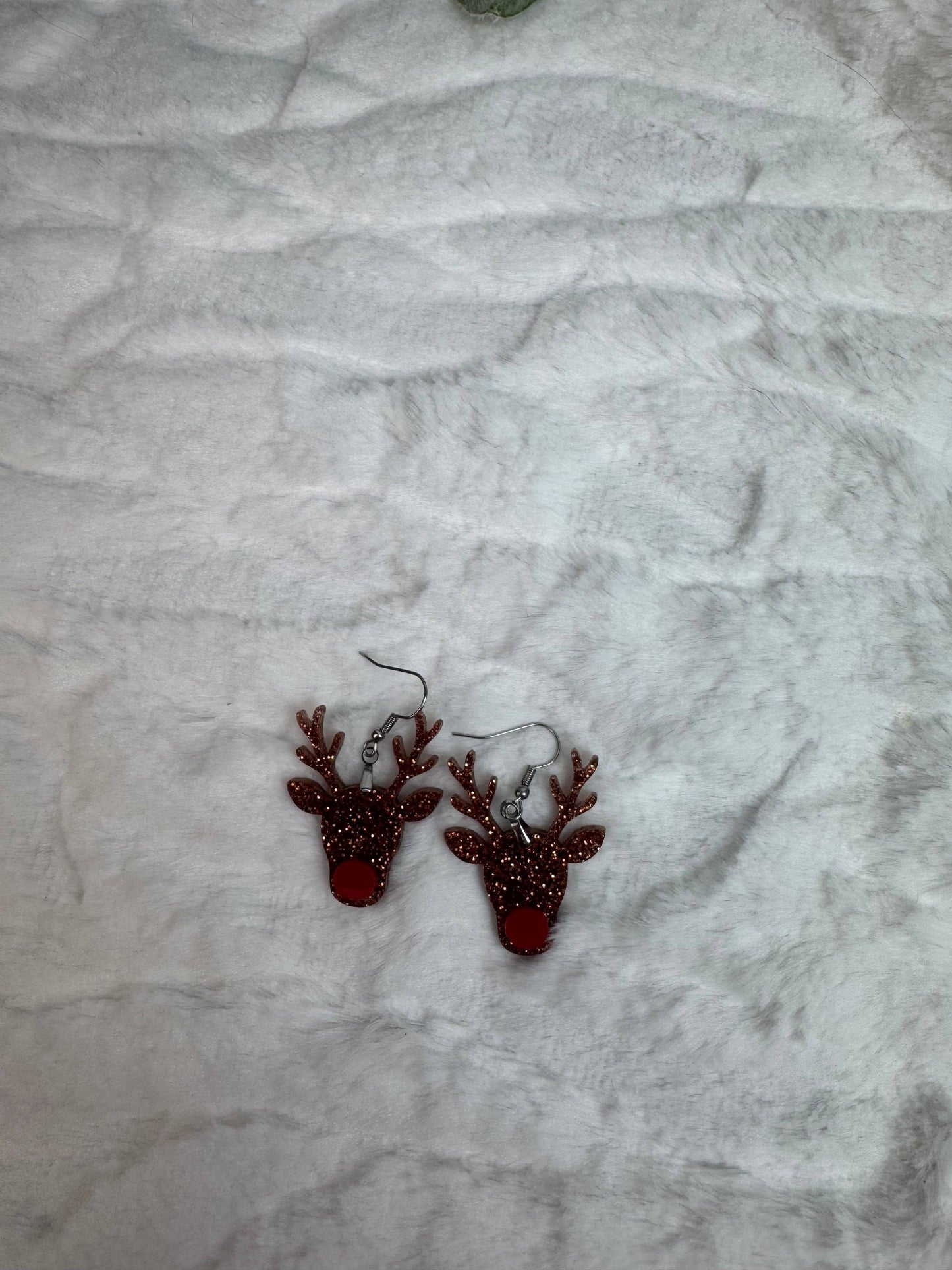 Red Nose Reindeer Glitter Earrings – Festive Christmas Dangle Earrings