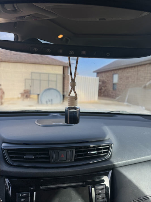 Swanky Bee Car Diffuser – Leather Scent with Cedar & Musk