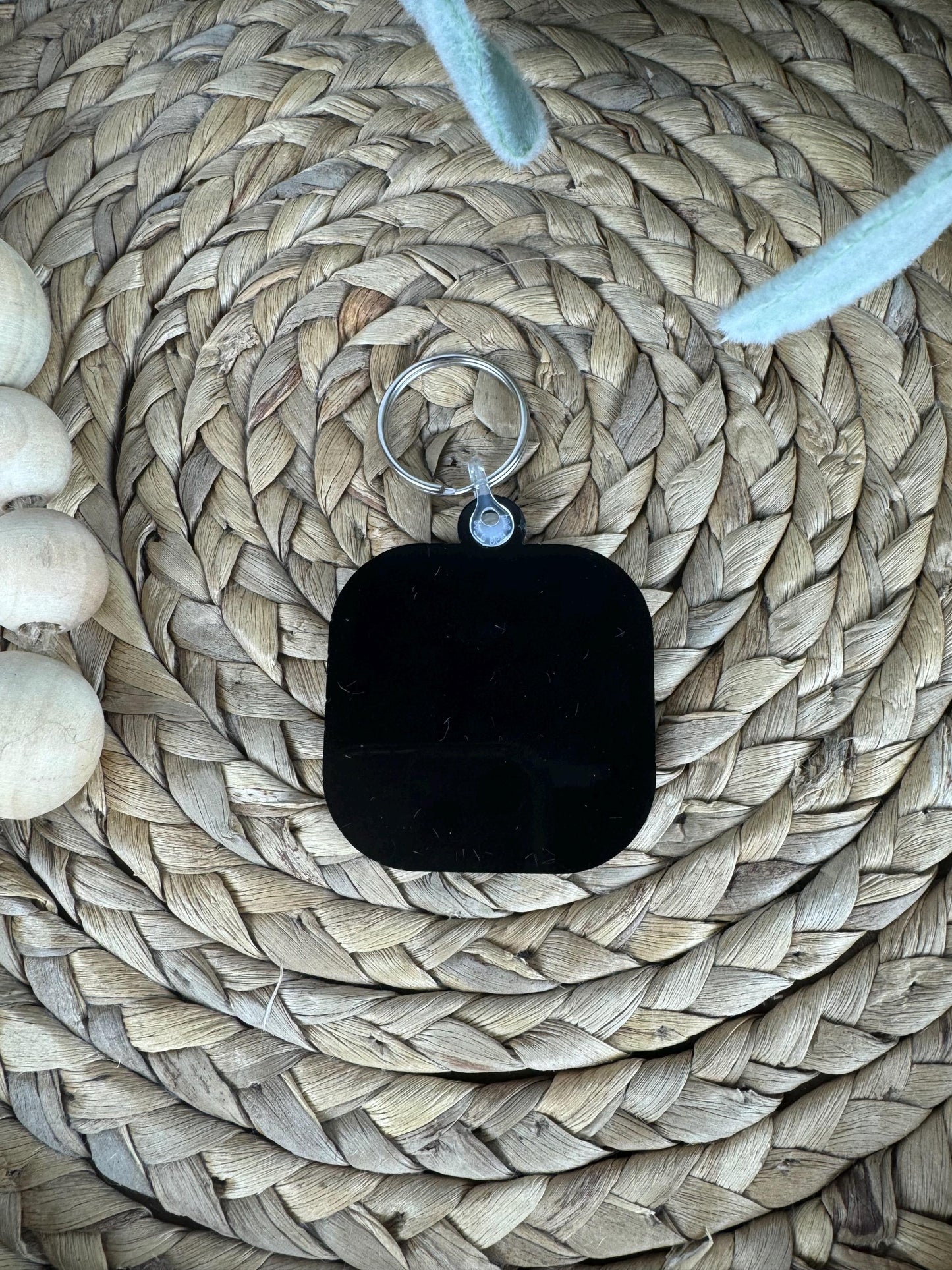 Instagram NFC Keychain: Leopard Print Glitter Social Media Accessory