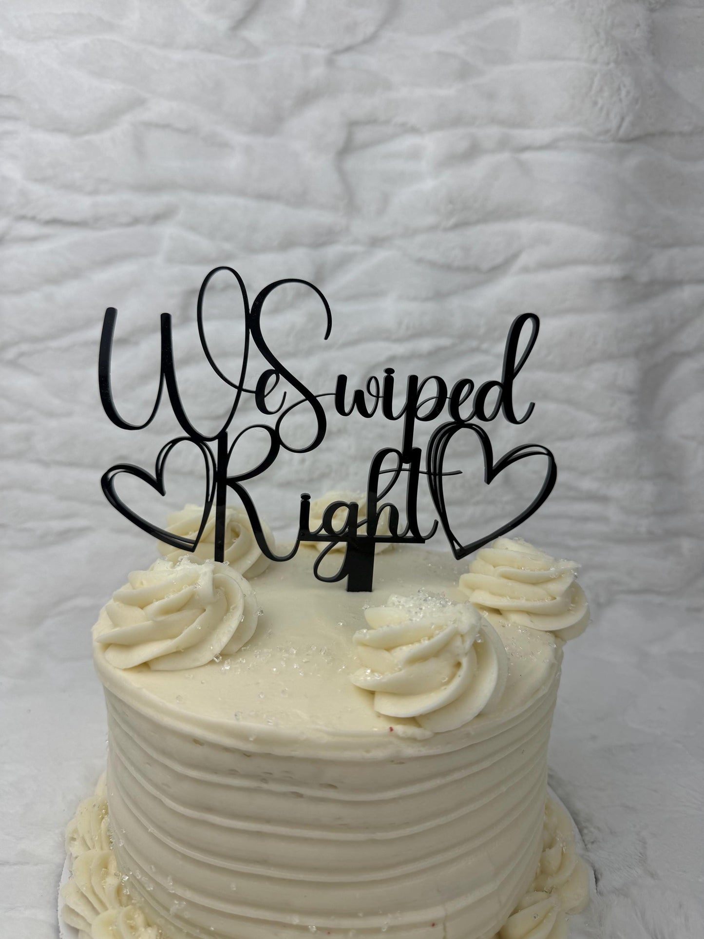 We Swiped Right Cake Topper – Fun & Unique Wedding Decoration - Digital Love Story Wedding