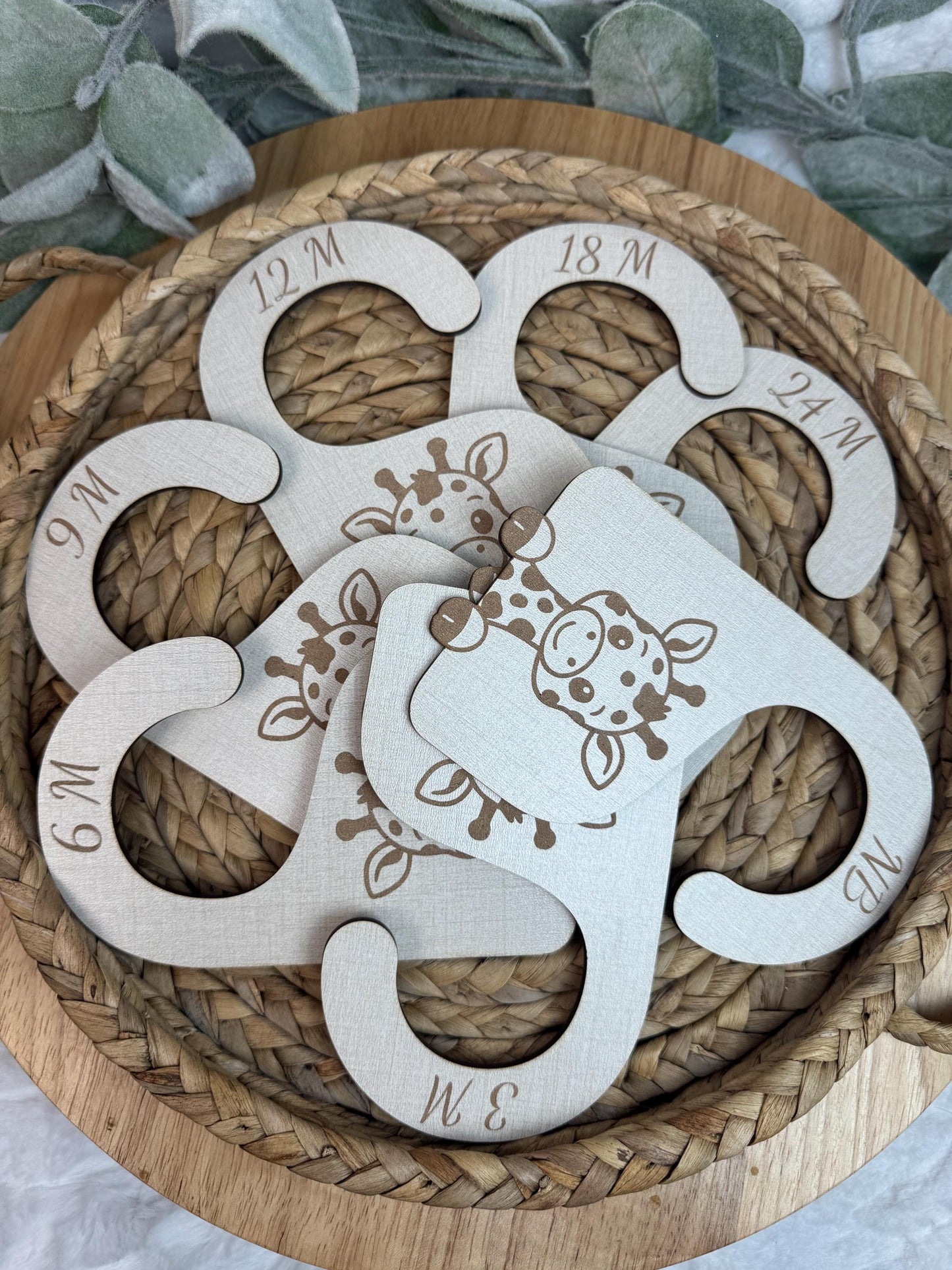 Giraffe Baby Closet Dividers: Engraved Nursery Organizer, Newborn-24 Months